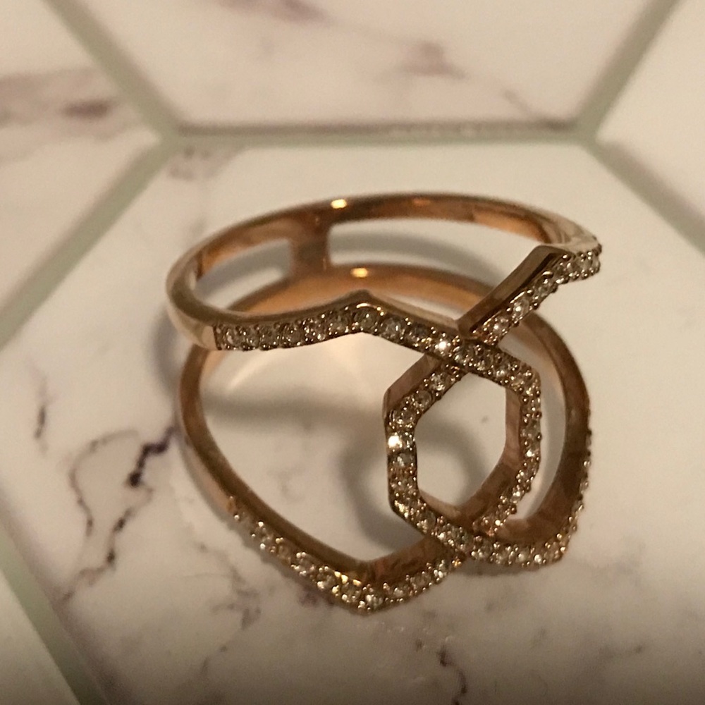 Ravishing Ring (size 10) - Picture 4 of 4